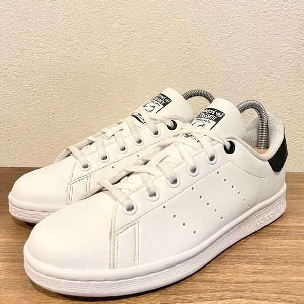 adidas STAN SMITH J アディダス スタンスミス ホワイトブラック レディース ID7281ローカットスニーカー