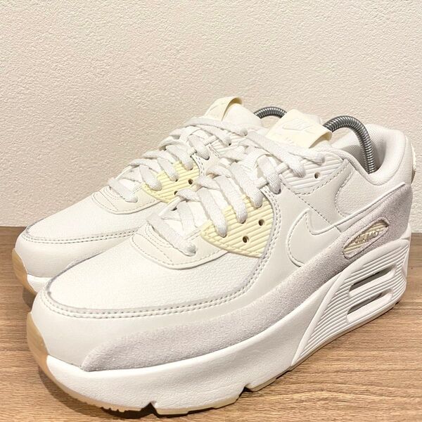 NIKE WMNS AIR MAX 90 LV8 ナイキ エア マックス 90 ホワイトベージュ レディース FD4328-100