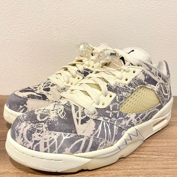 NIKE W AIR JORDAN 5 RETRO LOW ナイキ エア ジョーダン 5 レトロ ロー ココナッツミルク