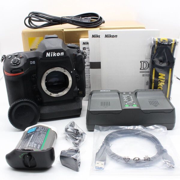 Nikon D5 XQD-Type ショット数 121820回
