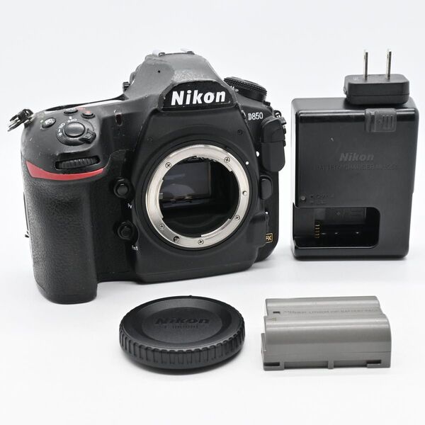 Nikon D850 ボディ ショット数 72171回