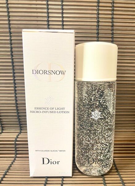 ディオール スノー エッセンス オブ ライト マイクロ ローション 175ml dior 化粧水
