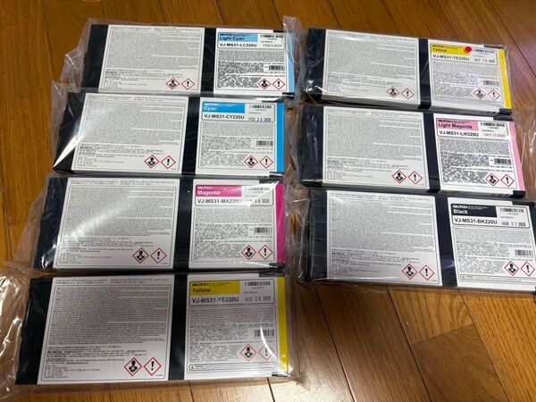 武藤工業製の溶剤プリンター用の純正インク220ml 7本セット