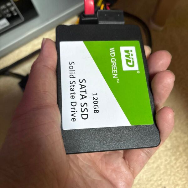 ウェスタンデジタル wd green SSD 120G SATA3 動作確認済 2.5インチ