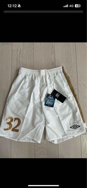 Umbro ホワイトハーフパンツ Lサイズ