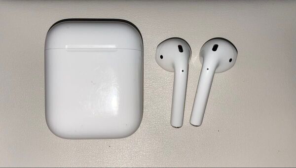AirPods (第1世代) Apple 【中古品】