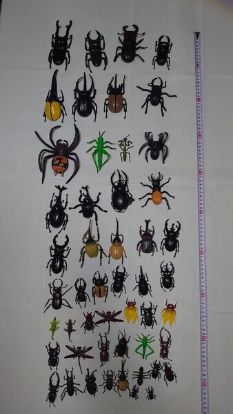 昆虫フィギュア 50匹セット カブトムシ クワガタ 蜘蛛 など