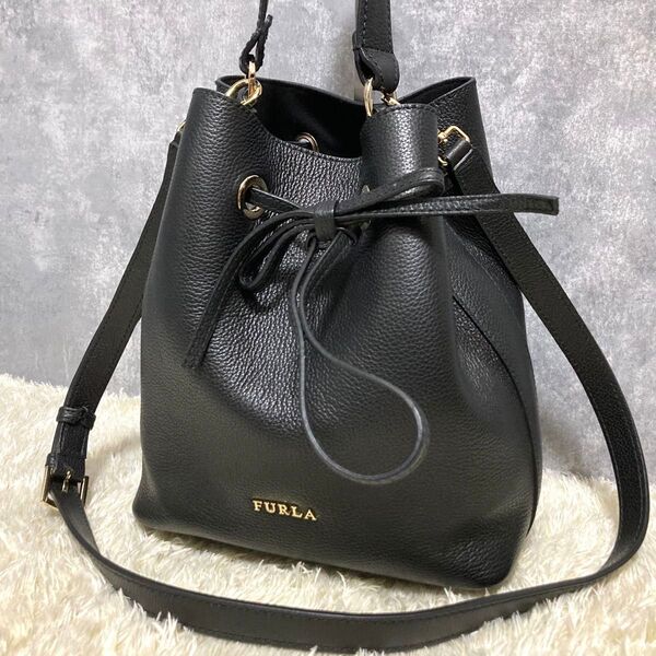 【極美品】FURLA フルラ コスタンザ ブラック 黒 レザー 本革 巾着 ショルダーバッグ 2WAY ハンドバッグ リボン
