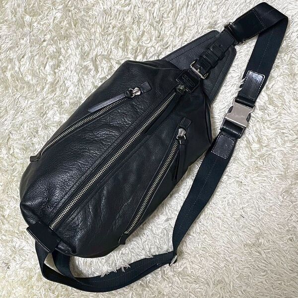 【美品】コーチ トンプソン ショルダーバッグ レザー ブラック 黒 希少 ボディバッグ スリングバッグ クロスボディ 本革