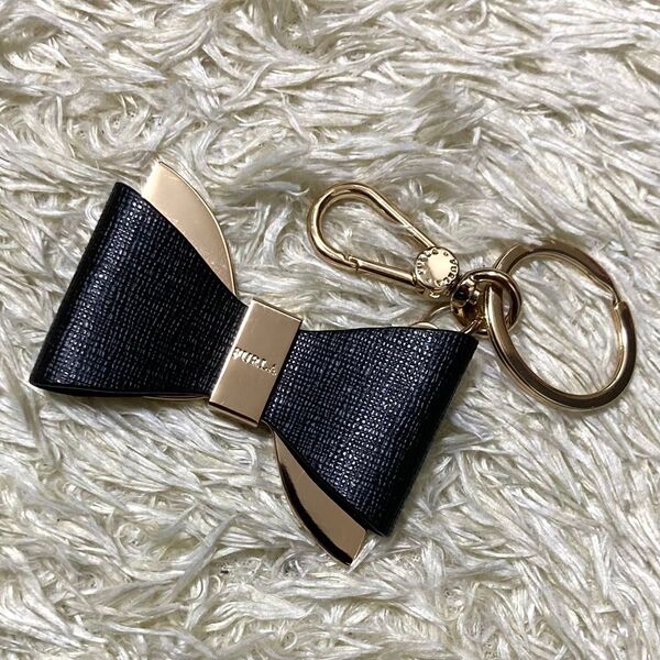 【美品】FURLA フルラ アクセサリー キーホルダー リボン ロゴ刻印