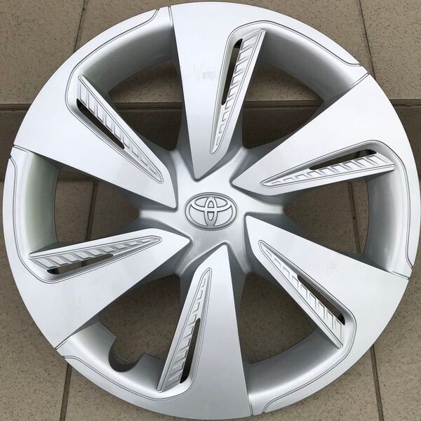 【送料込み】トヨタ純正 シエンタ 170系 後期 15インチホイールキャップ1枚