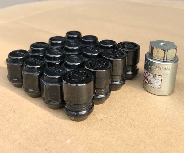 【送料込み】正規美品 BBSホイール専用 テーパー座/袋ナット&BBS専用マックガード M12×P1.25 16個 日産 スズキ