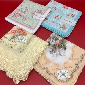 《新品未使用》ローラアシュレイ*ハンカチ4枚セット