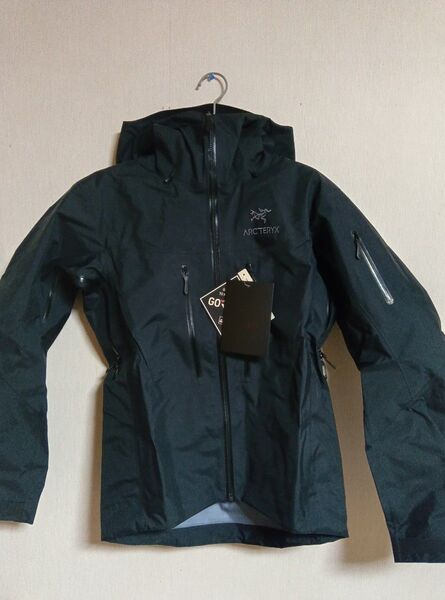 S バードエイド付き アークテリクス ARC’TERYX ALPHA SV JACKET ブラック アルファSV ゴアテックス