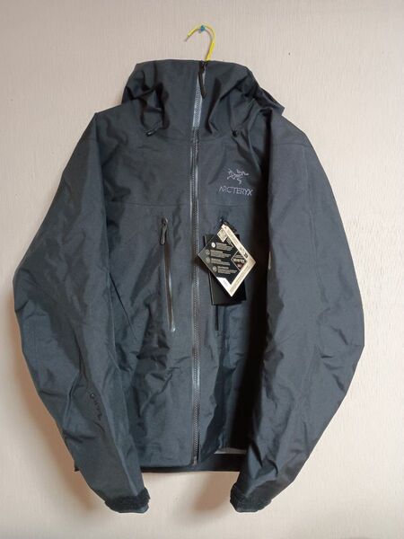 S バードエイド付き アークテリクス ARC’TERYX ALPHA SV JACKET ブラック アルファSV ゴアテックス