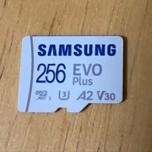 SAMSUNG microSDXCカード EVO Plus 256GB