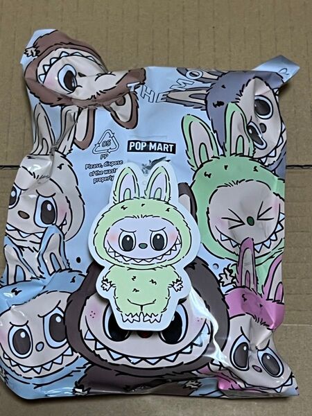 THE MONSTERS Exciting Macaron ぬいぐるみ