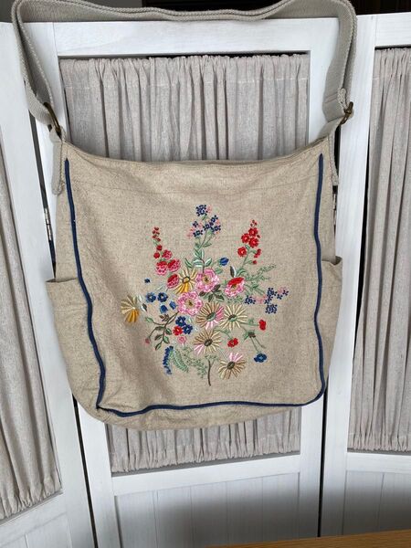 キャスキッドソン 刺繍 トートバッグ ショルダーバッグ 花 刺繍