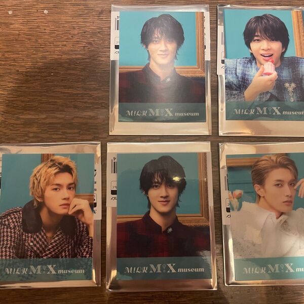 m!lk m!x museum ランダムステッカー