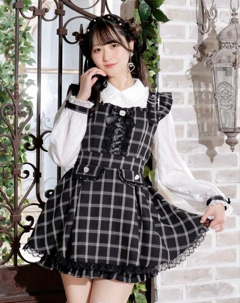 noemie ハートバックルレースアップセットアップ ブラック A柄