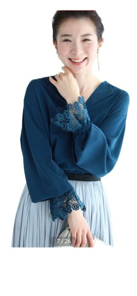 手元を美しく魅せる袖レースのシャツ フレンチパヴェ 新品 タグ付き