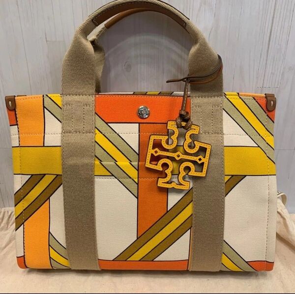 美品TORY BURCHトリーバーチ エラトート2wayキャンパストート カジュアルバッグ