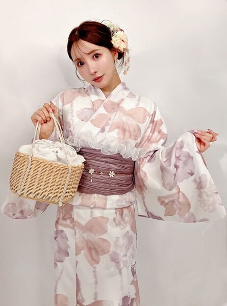 ぼかしフラワー浴衣セット◆大人ゆかた 作り帯◆白地 ピンク 水彩花柄 フェミニン