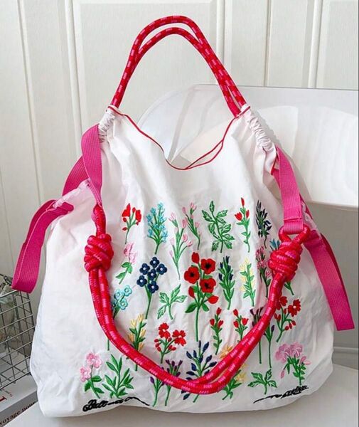 ショルダーベルト付 ストラップつき エコバッグ トートバッグ M 白 刺繍 花柄 ナイロン 軽量 レディース かばん 夏 海外
