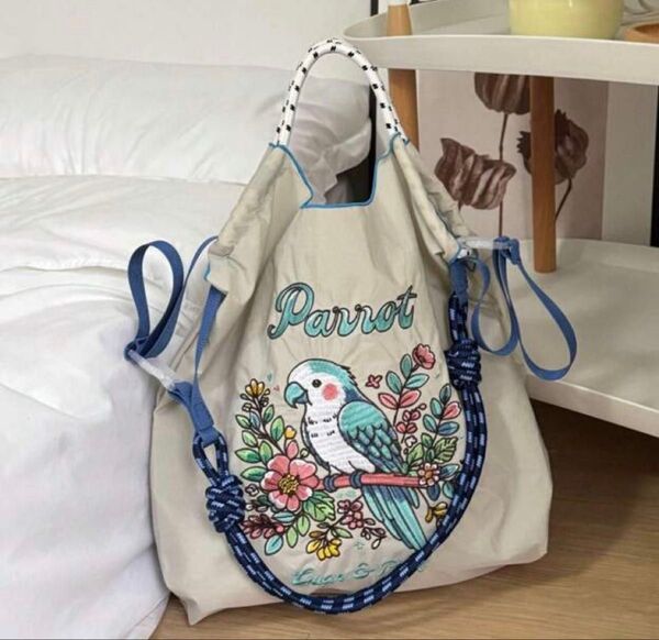 ショルダーベルト付 大容量 インコ刺繍 トートバッグ エコバッグ 2way ショルダーバッグ 人気 可愛い オシャレ 春夏 軽量