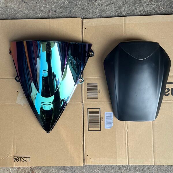 CBR1000RR SC59 2012年モデル バイク スクリーン シートカウル 2点セット 中古品 社外品