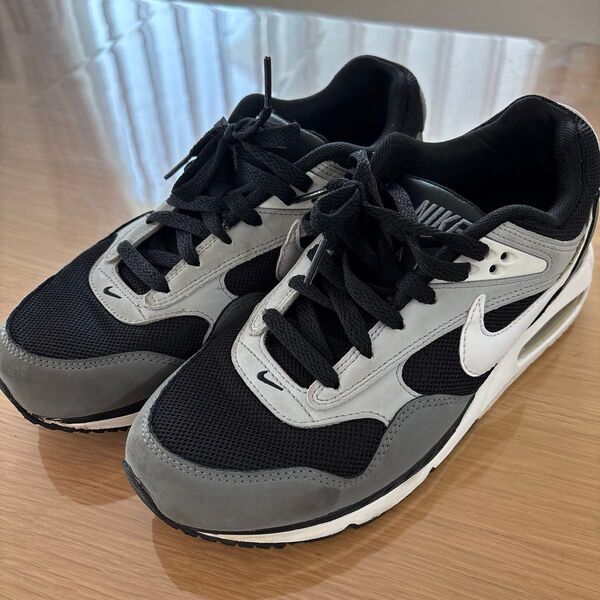 値下げ中 美品NIKE エアマックス コリレート スニーカー グレー/ブラック/ホワイト 25㎝
