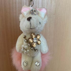 可愛い白いクマのキーホルダー