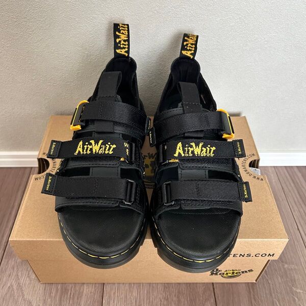 Dr.Martens pearson Ⅱ ブラック×イエロー