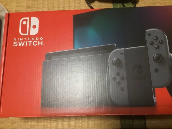 任天堂初期Switch本体セット箱に切り取り有ります。2019製画面にヤケが有り。値下げ交渉しません。