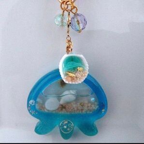 ハンドメイド 海レジン クラゲ シェイカー チャーム ストラップ 貝殻 ビーズ