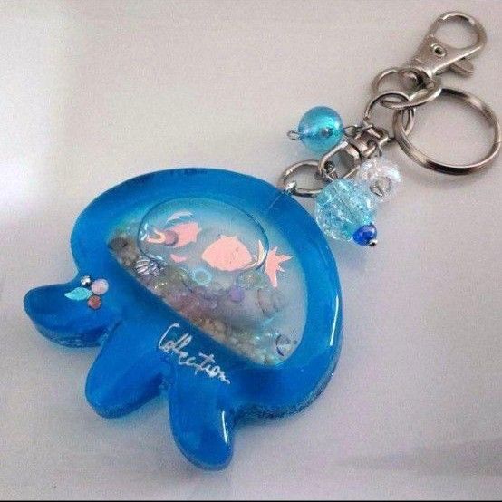 ハンドメイド 海レジン くらげ 貝殻 シェイカー チャーム キーホルダー