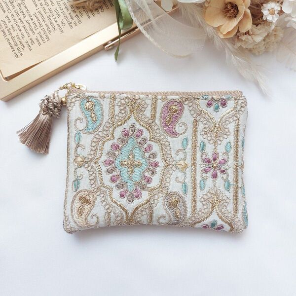 【 12cm 】 綺麗め ポーチ ベージュ インド刺繍リボン