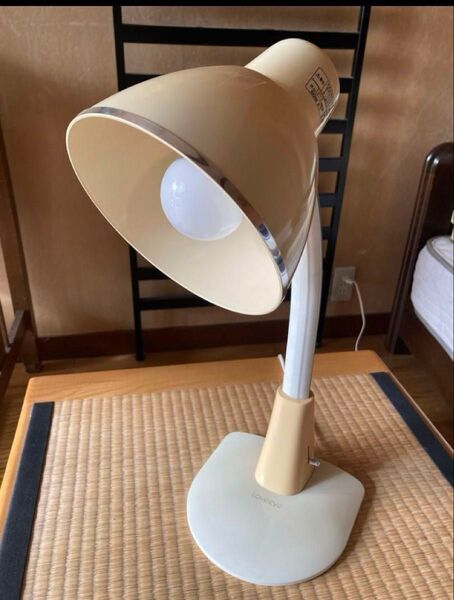 【ナショナル】昭和レトロ 電気スタンド LOVE EYE クリーム色 スタンドライト