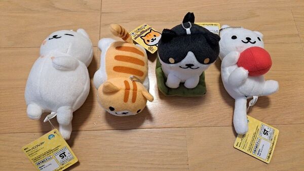 ねこあつめ カバンに付けられるでっかいぬいぐるみ 全4種セット 未使用