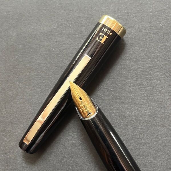 パイロット万年筆/1960's PILOT E-300 /ペン先14k585刻印/筆記未確認