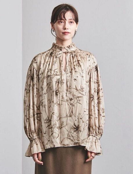UNITED ARROWS ボタニカルプリント フリルブラウス