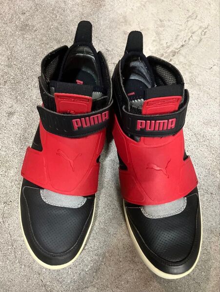 PUMA スニーカー レッド ブラック 25.5cm