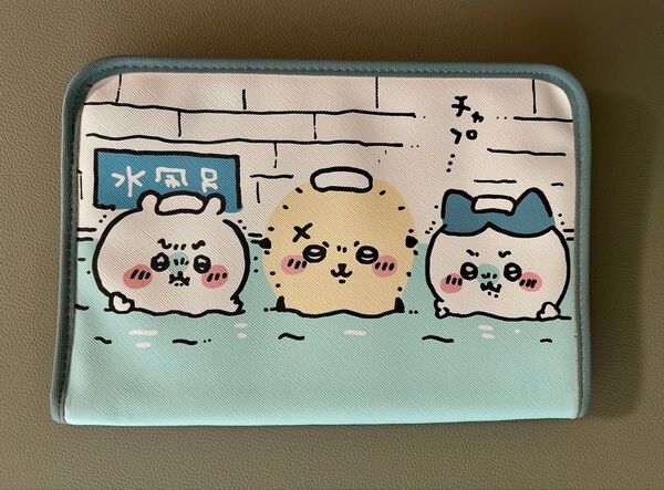 ちいかわ マルチケース しまむら