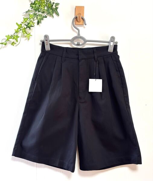forksy. チノ2タックセンタープレスハーフパンツ 黒 未使用タグ付き