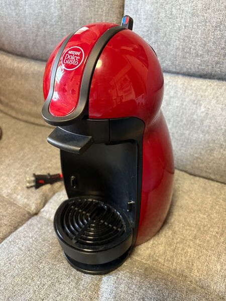 美品 ネスカフェ ドルチェグスト ピッコロMD9744-R レッド