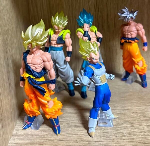 ドラゴンボールフィギュア5体セット クオリティーの高いフィギュアです。値段相談気軽にして下さい。