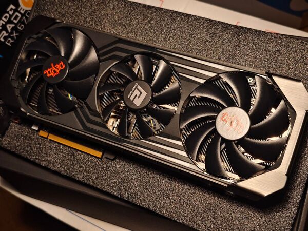 PowerColor Red Devil AMD 6700XT 12GB 動作確認済