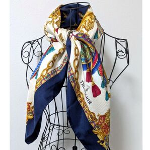 美品【TRUSSARDI】トラサルディ 大判スカーフ シルク ショール スカーフ