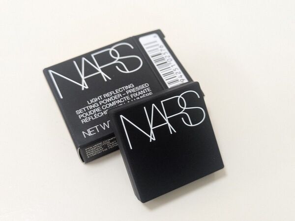 NARSライトリフレクティングセッティングパウダー プレストN 特製サイズ 1.8g☆未使用