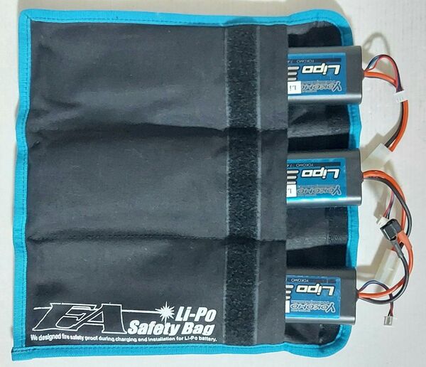 ヨコモ リポバッテリー 3000mAh 30c 7.4v 3本 ケース付き